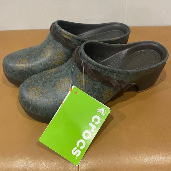Crocs cobbler clogs Sarah Graphic Brown Boho Floral Leather detail Womens Size 8 - Picture 3 of 9
